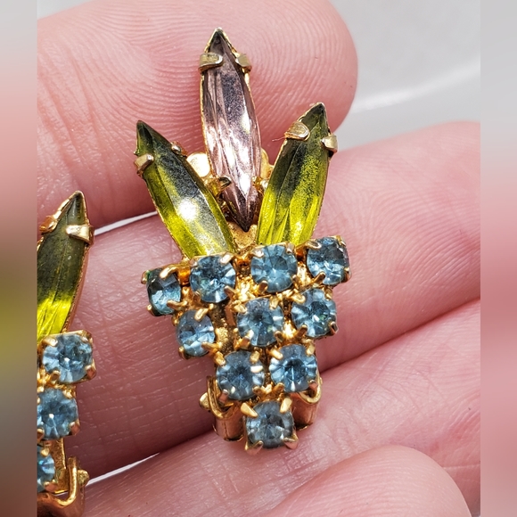 Vintage Juliana clip earrings navette Rhinestones flower pots 50's 60's Glam - Picture 5 of 7